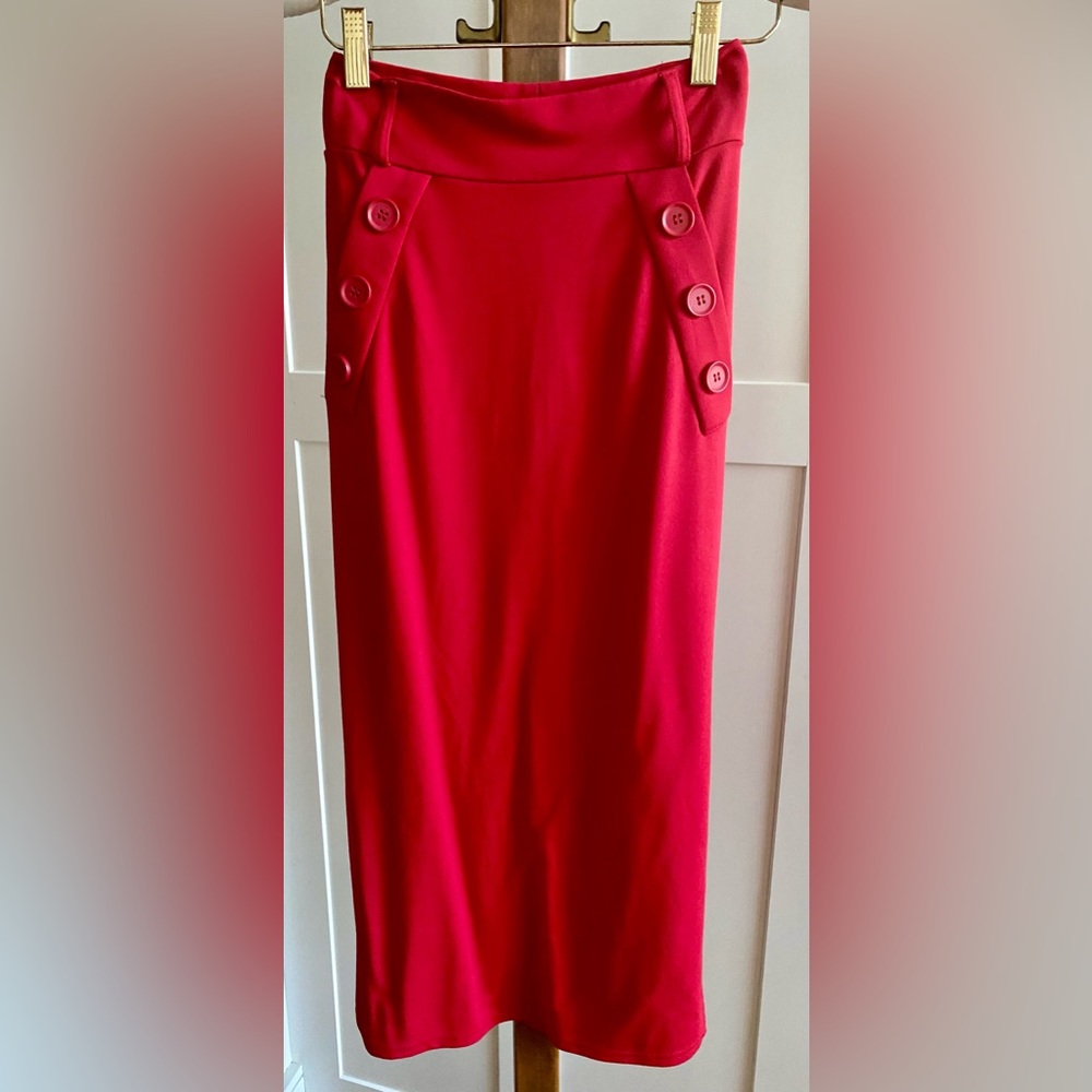 Red Carmen Marc Valvo skirt